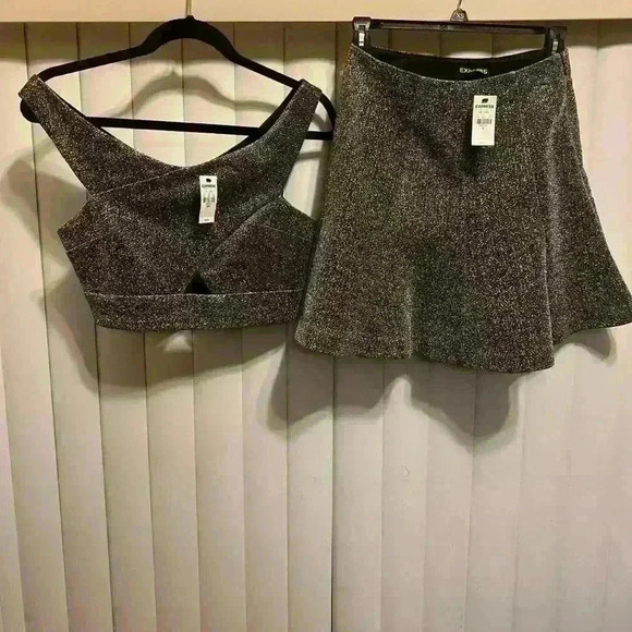 Express Tops - NWT Express Silver Metallic Criss Cross Cut-Out
Crop Тор S and Matching skirt 2